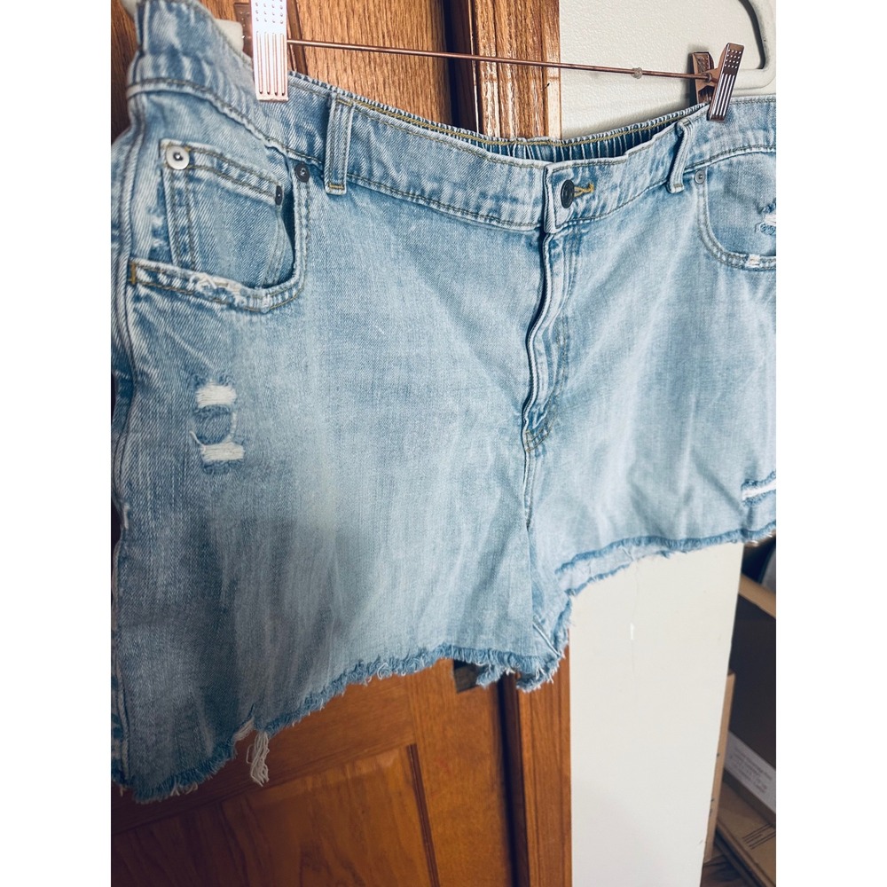 Aerie XXL Light Wash Distressed Denim Shorts Elastic Back Frayed Hem XXL - Picture 3 of 9